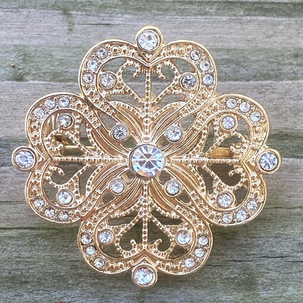 Four Leaf clover brooch Heart pin with crystal accent new